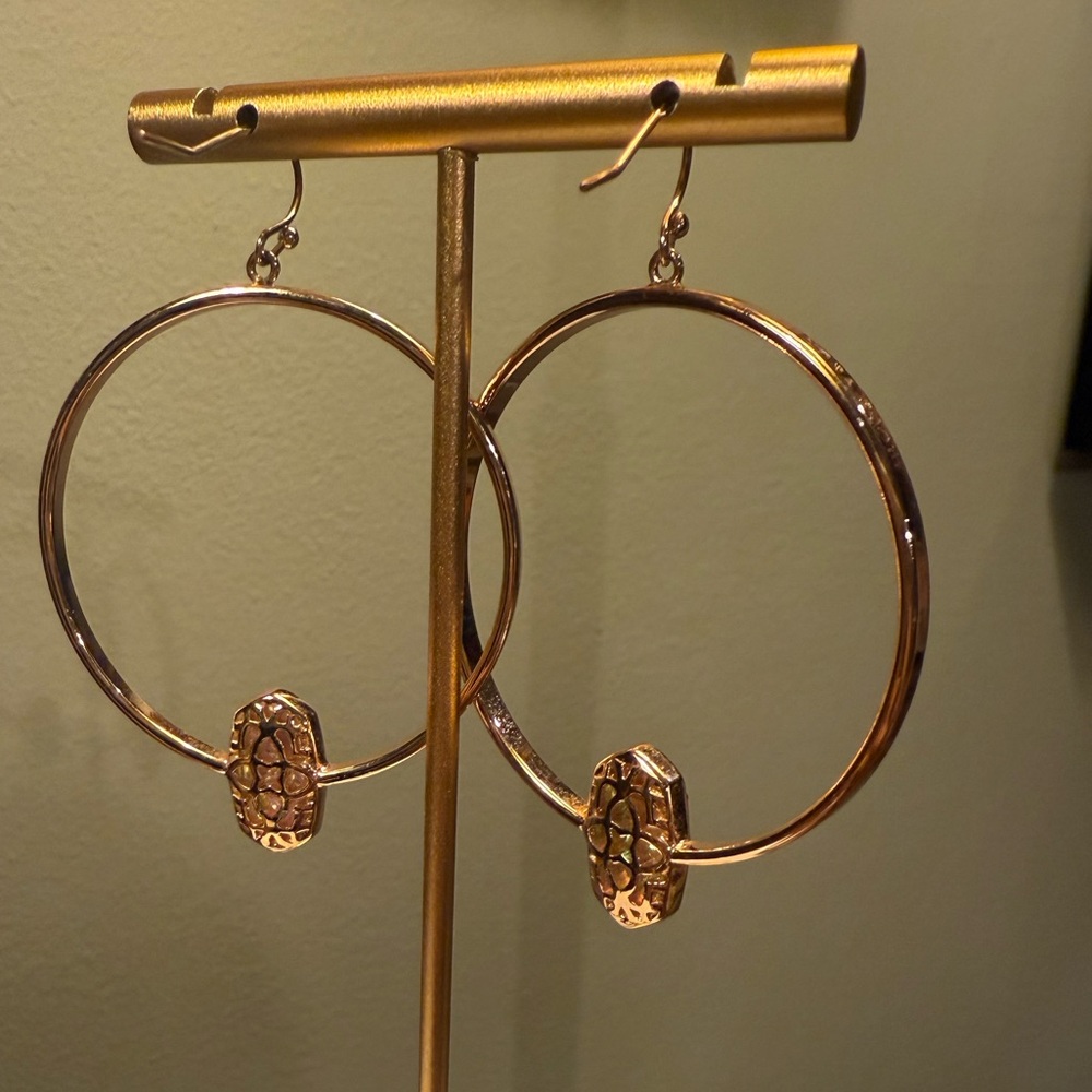 Kendra Scott 14K Gold Plated Elora Hoop Earrings with Iridescent Stones - Picture 5 of 8